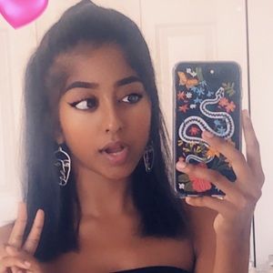 Meet your Posher, Akshitha